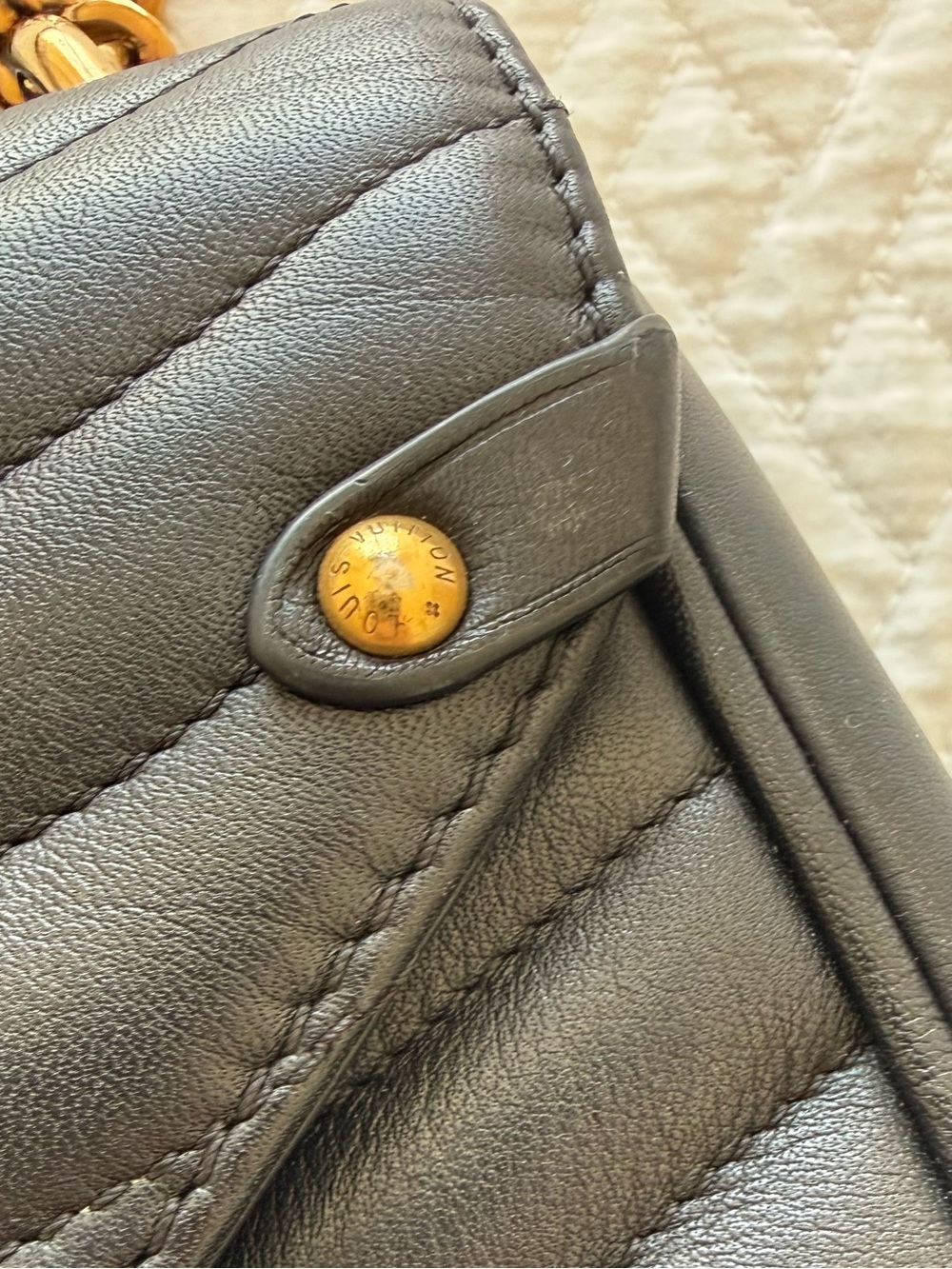 Louis Vuitton New Wave Black Quilted Shoulder Bag Multicolor Rainbow Logo Strap - Picture 5 of 15